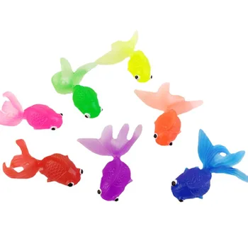 20 Adet Renkli Simülasyon Plastik Goldfish Modeli Hediye Oyuncaklar Çocuklar için Doğum Günü Partisi İyilik Anaokulu Ödülleri Pinata Dolgu