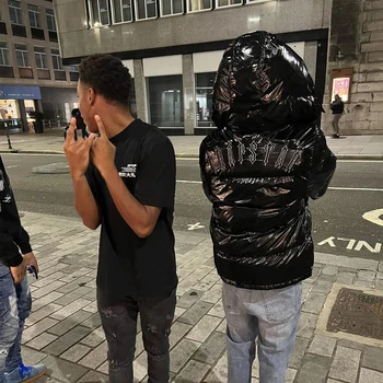Trapstar Londra Tuzak Aşağı Ceket Parka Erkekler Lüks Marka Parlak Siyah Nakış Logosu Ceket Stokta yıldız